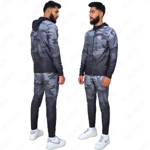 “TrailBlazer Tracksuit for Men – Durable and Versatile for All Your Adventures”